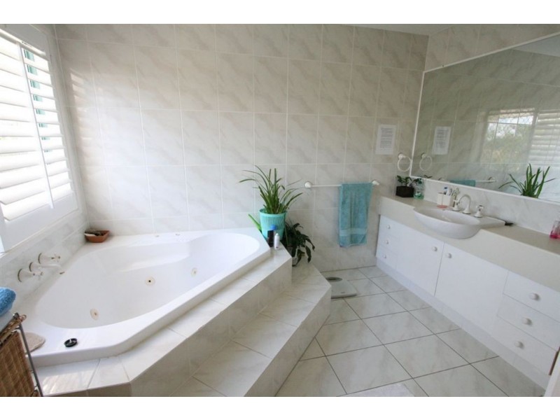 . Doncaster Court, Robina QLD 4226