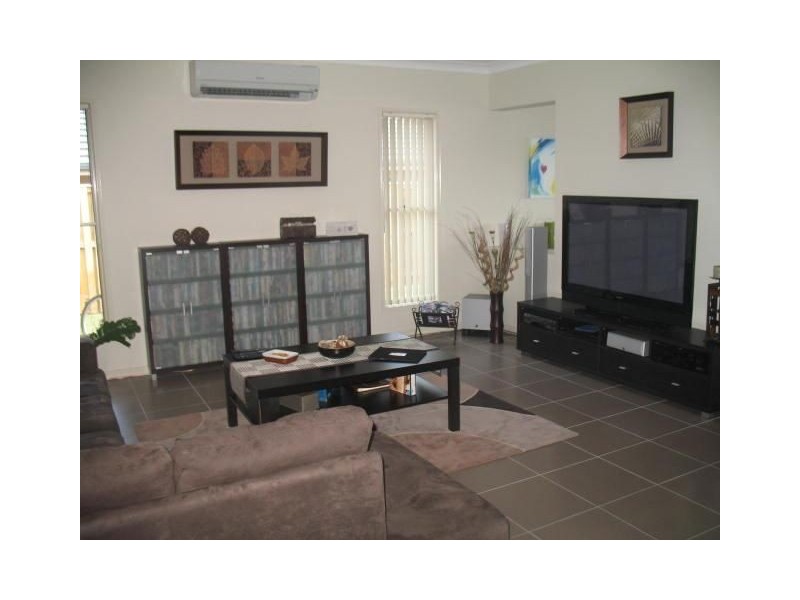 . Heatherdale Dr, Upper Coomera QLD 4209