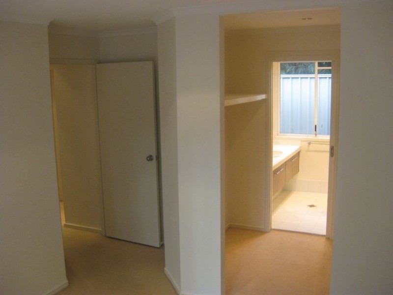 27 Manly Dr, Robina QLD 4226