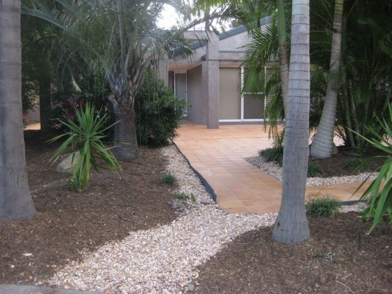 27 Manly Dr, Robina QLD 4226