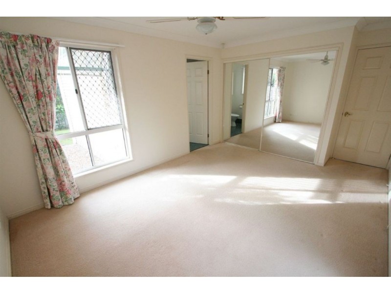 1 Flagstaff Pl, Robina QLD 4226