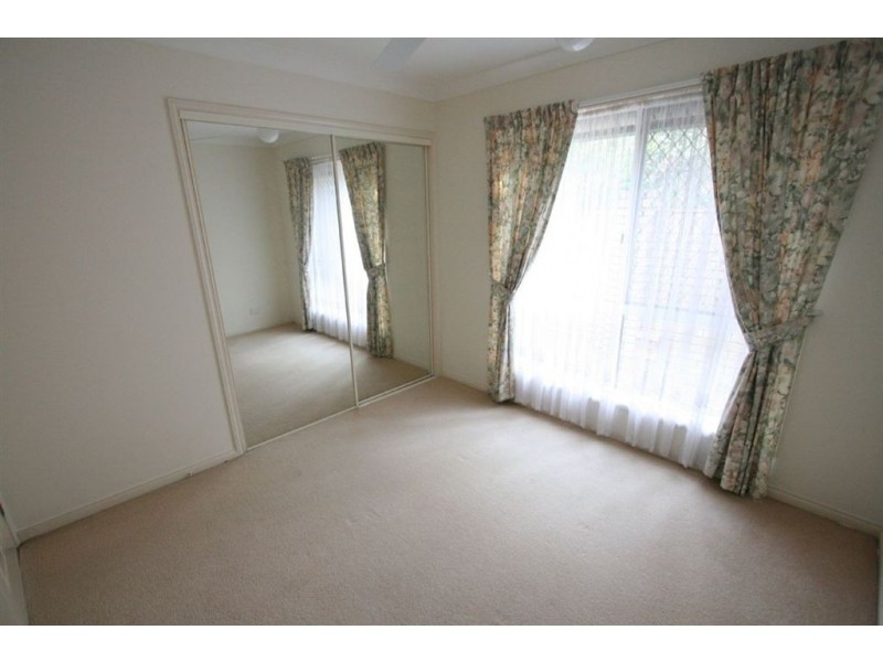 1 Flagstaff Pl, Robina QLD 4226
