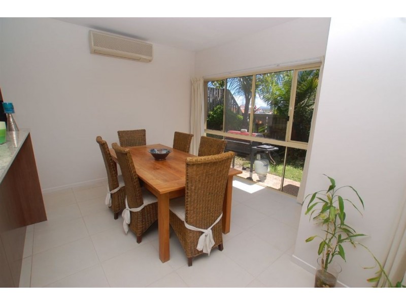 25 Gerona Cct, Varsity Lakes QLD 4227