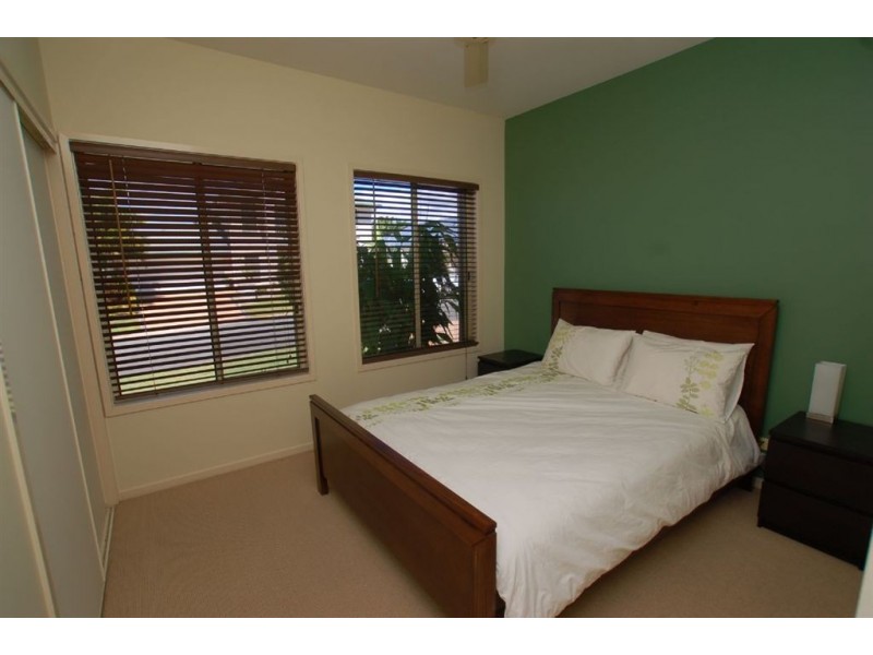 25 Gerona Cct, Varsity Lakes QLD 4227