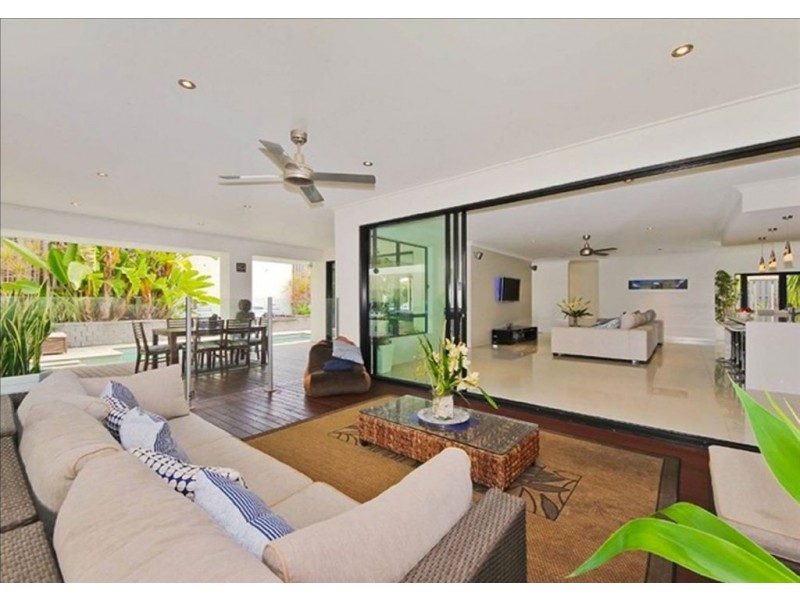 17 Castello Cct, Varsity Lakes QLD 4227