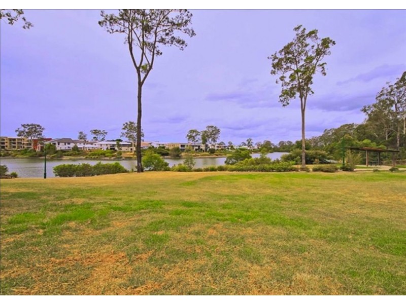 17 Castello Cct, Varsity Lakes QLD 4227