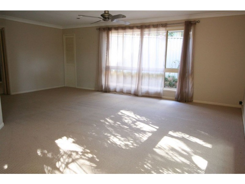 16 Chantilly Pl, Robina QLD 4226
