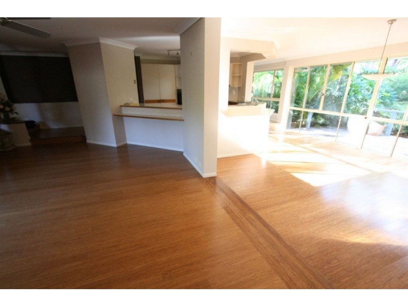 16 Chantilly Pl, Robina QLD 4226