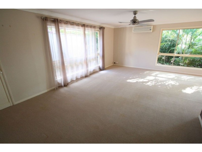16 Chantilly Pl, Robina QLD 4226