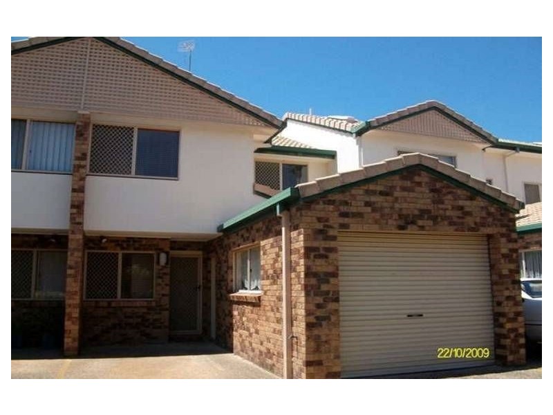 2/4 Lowood Crt, Varsity Lakes QLD 4227