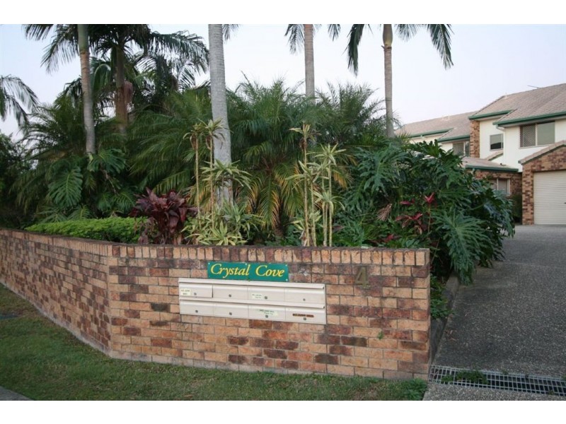 2/4 Lowood Crt, Varsity Lakes QLD 4227