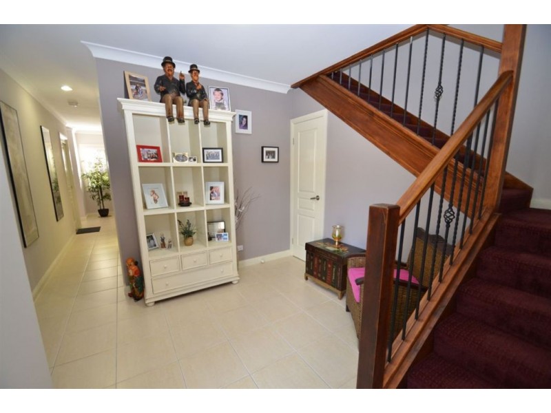 1/64 Bayswater Av, Varsity Lakes QLD 4227