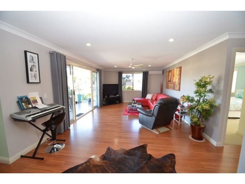 1/64 Bayswater Av, Varsity Lakes QLD 4227