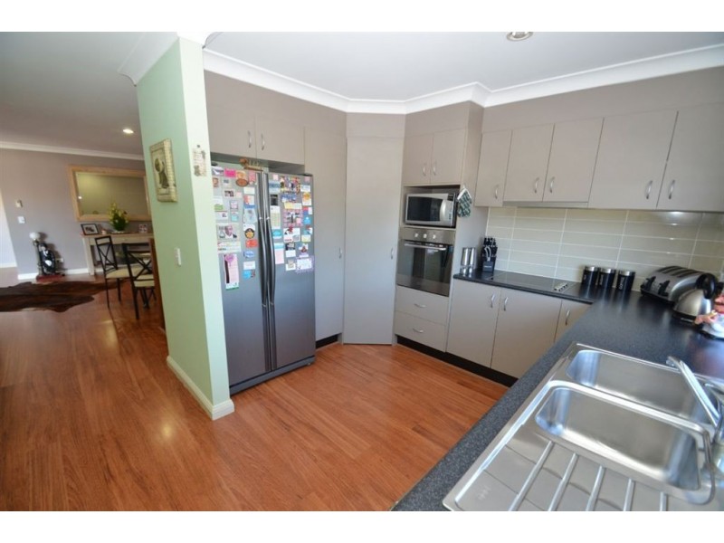 1/64 Bayswater Av, Varsity Lakes QLD 4227