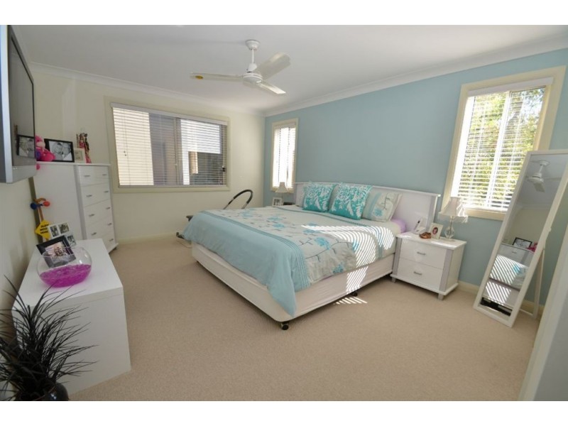 1/64 Bayswater Av, Varsity Lakes QLD 4227