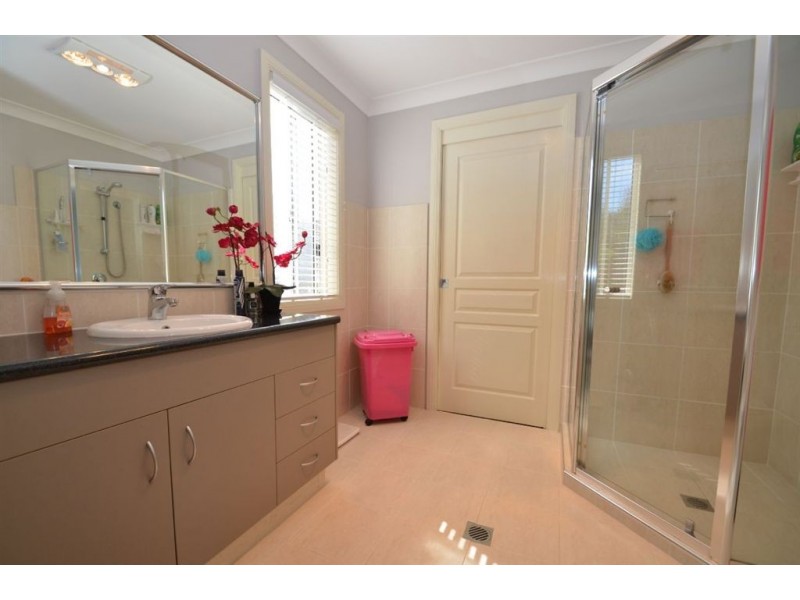 1/64 Bayswater Av, Varsity Lakes QLD 4227