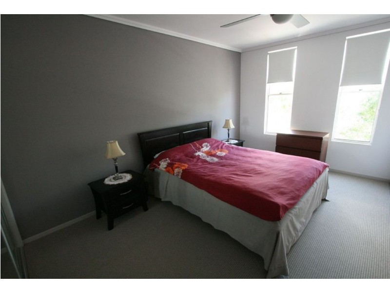 41 Watts Dr, Varsity Lakes QLD 4227