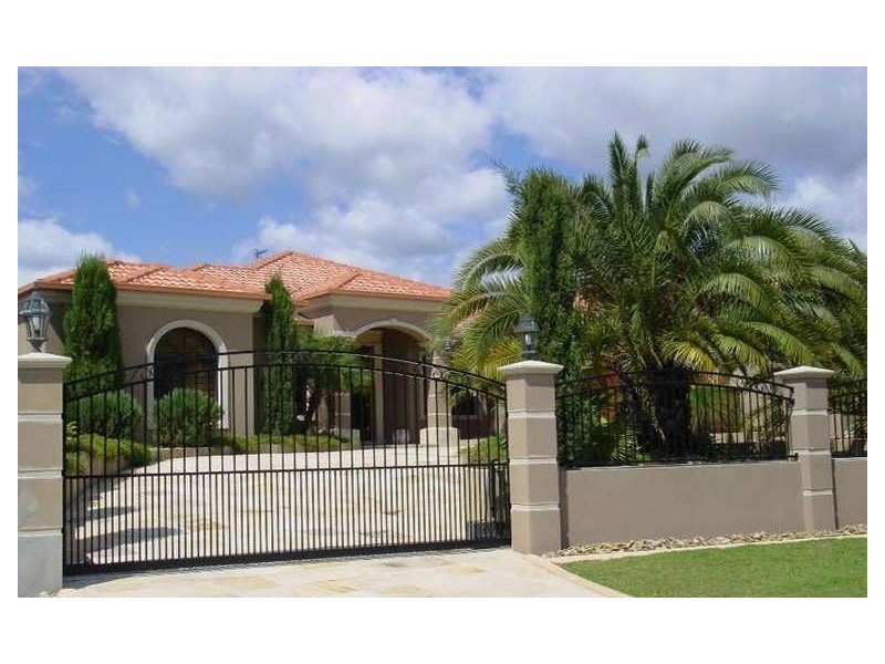 68 Lancewood Cct, Robina QLD 4226