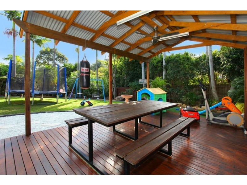 1 Kooyoonga Ct, Robina QLD 4226