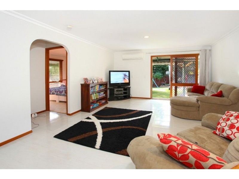 1 Kooyoonga Ct, Robina QLD 4226