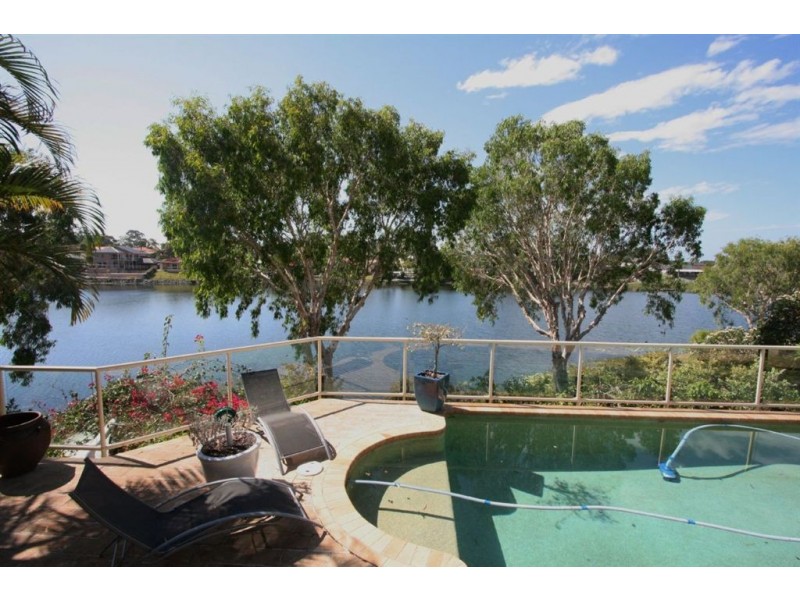 38 Mornington Tce, Robina QLD 4226