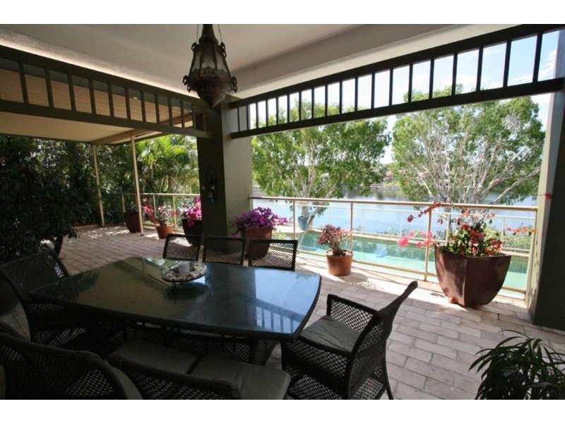 38 Mornington Tce, Robina QLD 4226