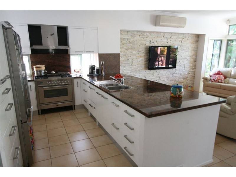 38 Mornington Tce, Robina QLD 4226