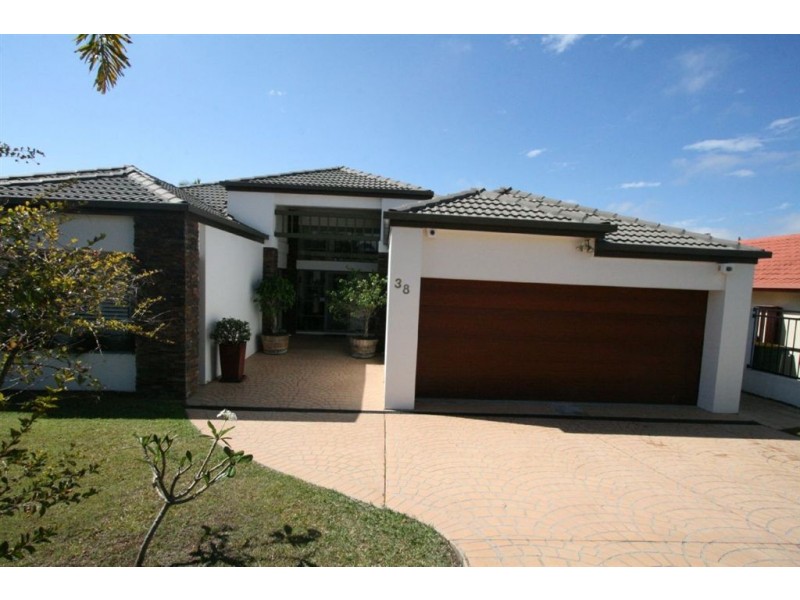 38 Mornington Tce, Robina QLD 4226