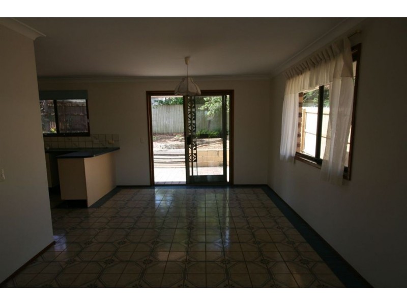 9 Pipit Pde, Burleigh Waters QLD 4220