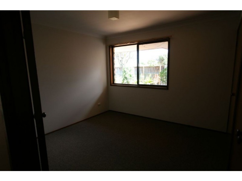 9 Pipit Pde, Burleigh Waters QLD 4220