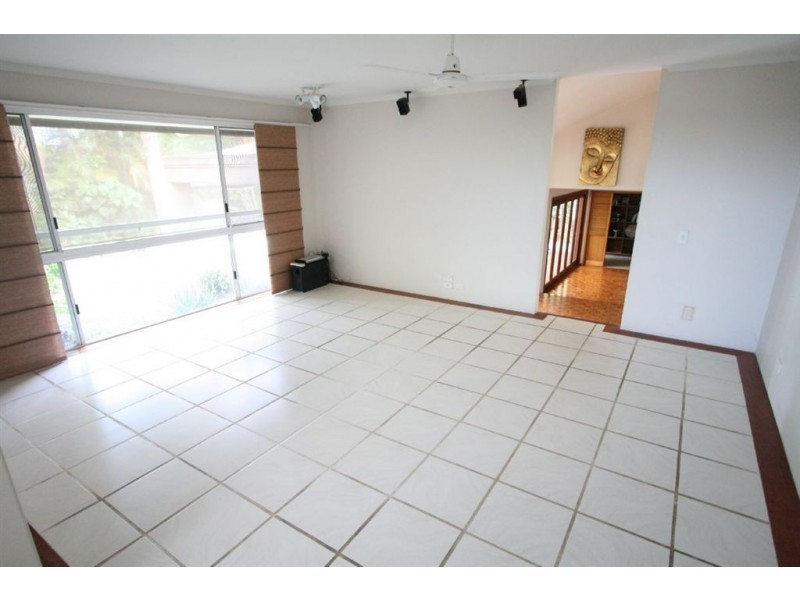 7 Banff Ct, Robina QLD 4226