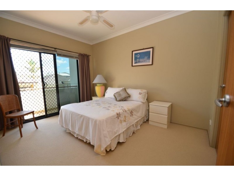 3/1 Waimea Dr, Varsity Lakes QLD 4227