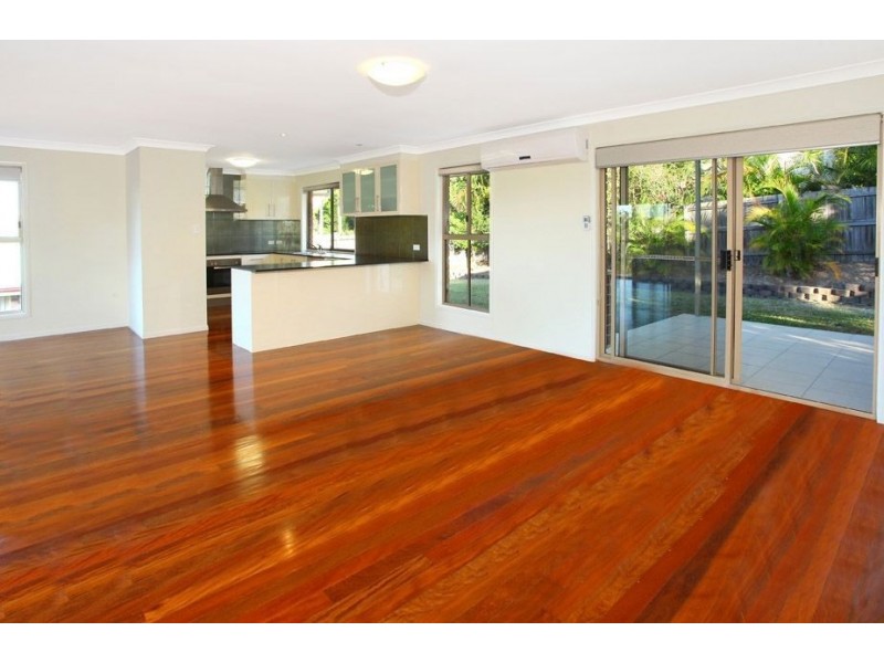52 Armstrong Way, Highland Park QLD 4211