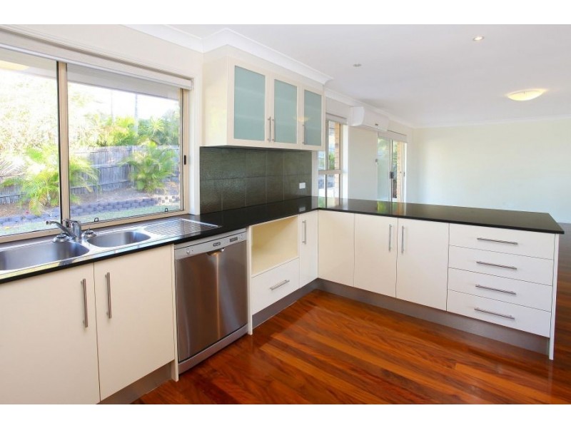 52 Armstrong Way, Highland Park QLD 4211