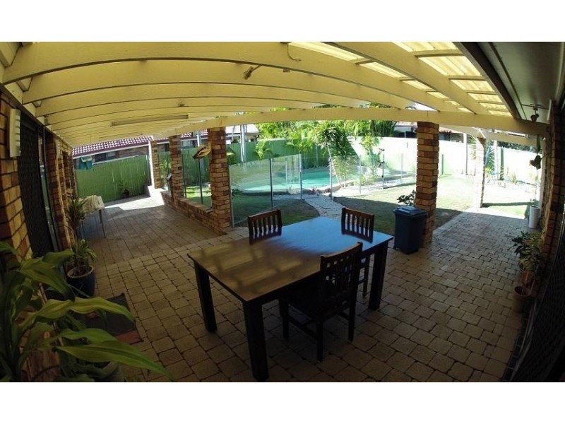 10 Keppel Crt, Mermaid Waters QLD 4218