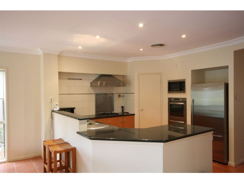 17 Pine Valley Dr, Robina QLD 4226