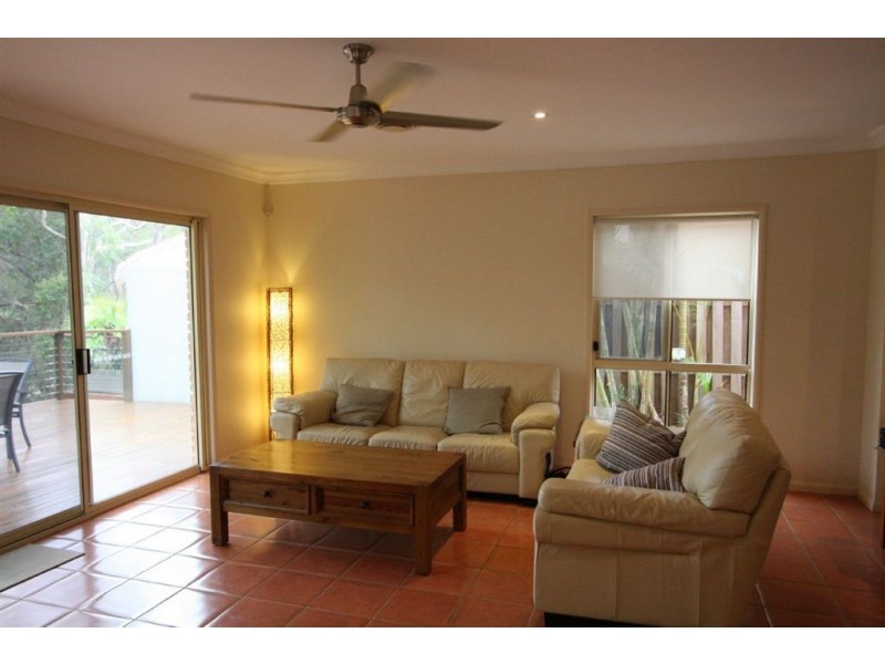 17 Pine Valley Dr, Robina QLD 4226