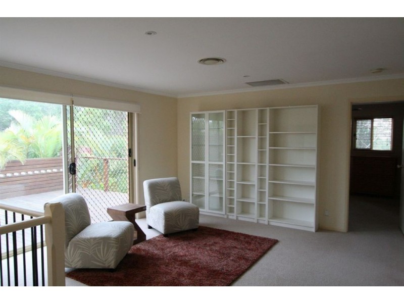 17 Pine Valley Dr, Robina QLD 4226