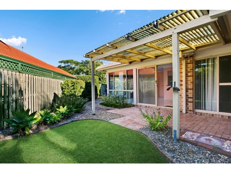 1 Parkmore Cl, Robina QLD 4226
