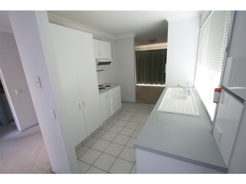 12/8 St Ives Dr, Robina QLD 4226