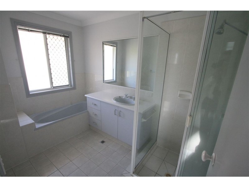 12/8 St Ives Dr, Robina QLD 4226