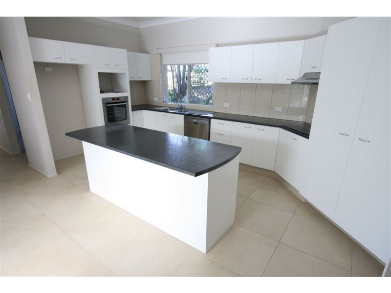 112 Glen Eagles Drive, Robina QLD 4226