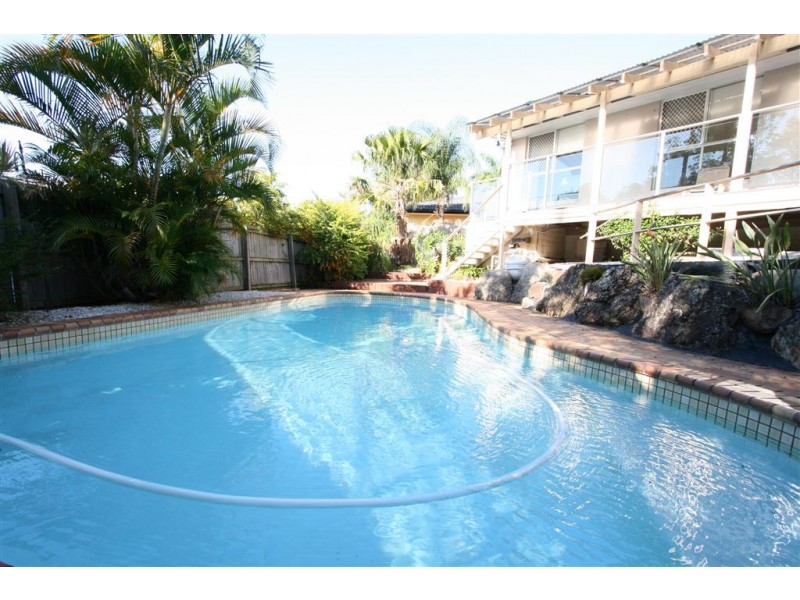 112 Glen Eagles Drive, Robina QLD 4226