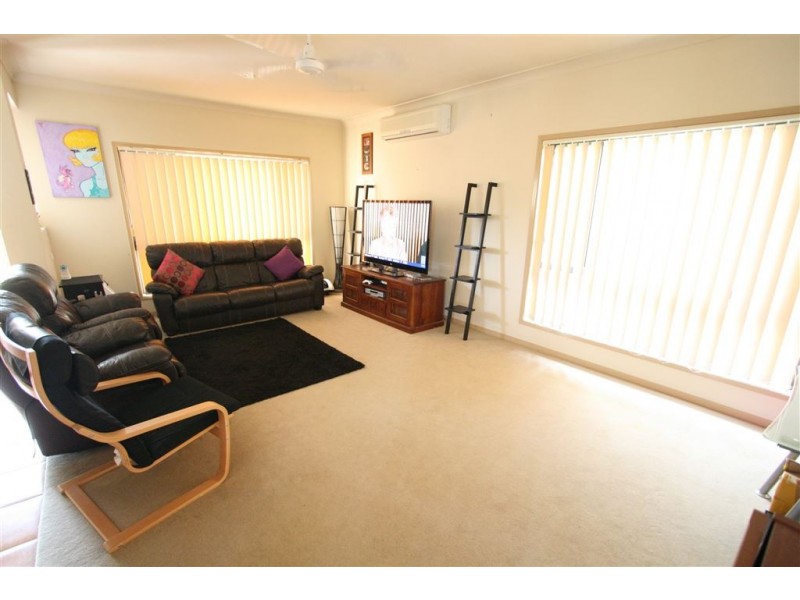 21 Ranier Crescent, Varsity Lakes QLD 4227