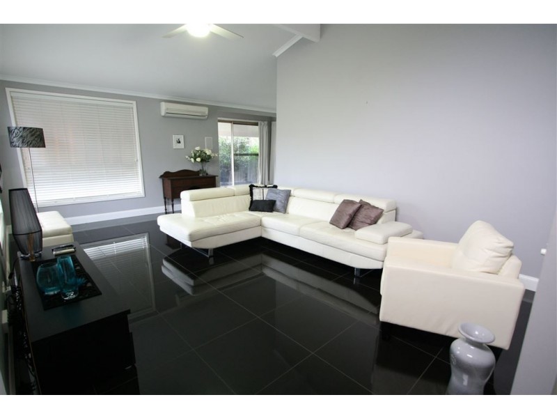 16 Broadview Place, Robina QLD 4226