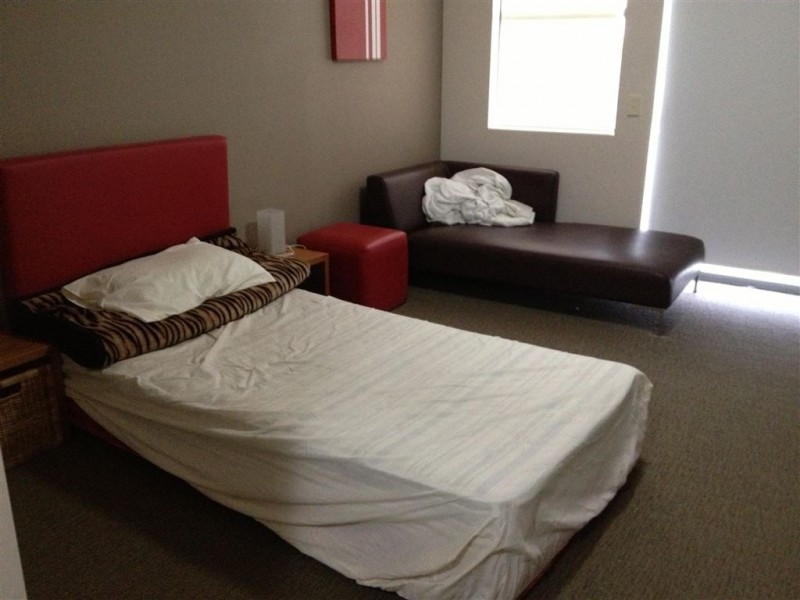 328/25 Lake Orr Dr, Robina QLD 4226