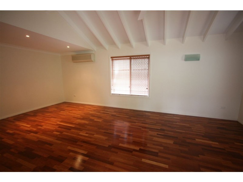 7 Grenaside Crt, Robina QLD 4226