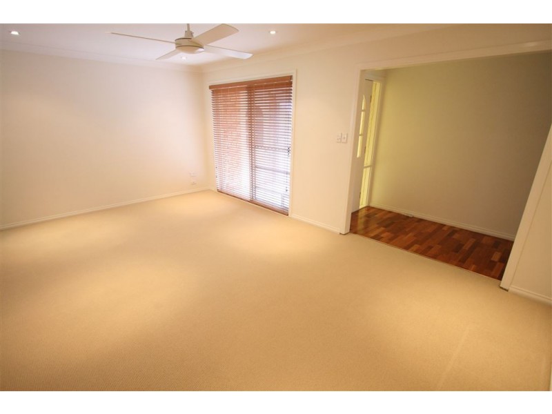 7 Grenaside Crt, Robina QLD 4226