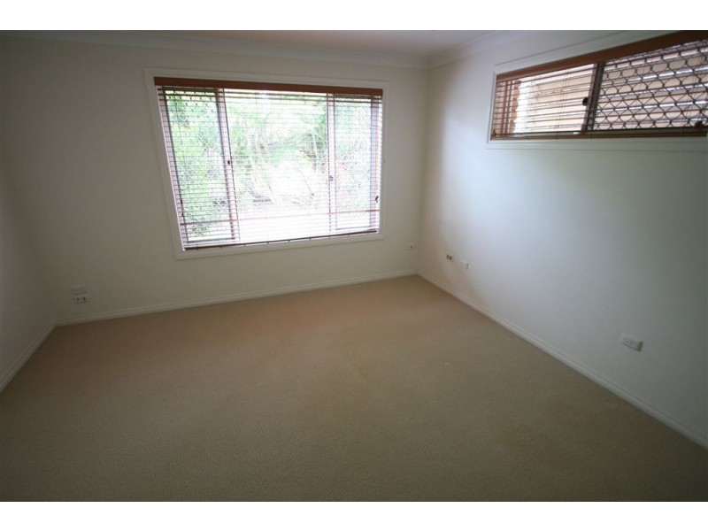 7 Grenaside Crt, Robina QLD 4226