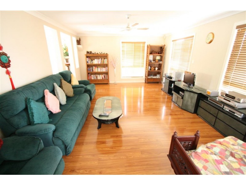 68 Olympus Dr, Robina QLD 4226